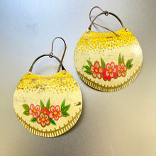 Load image into Gallery viewer, Little Pink Flowers Circle Tin Earrings