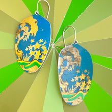 Load image into Gallery viewer, Vintage Chinoiserie Seedpod Tin Earrings