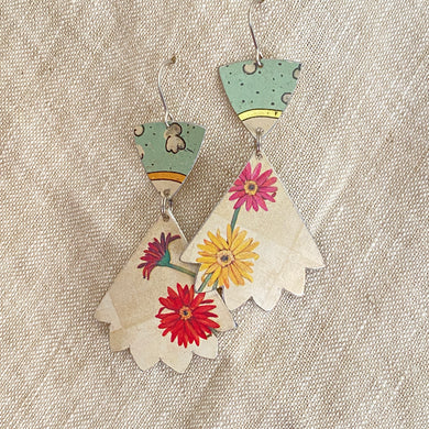 Pinked Edge Gerber Daisy Earrings