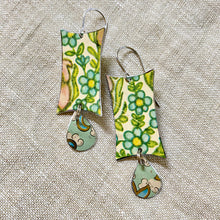 Load image into Gallery viewer, Flowery Mod Rectangle Earrings