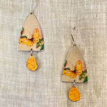 Load image into Gallery viewer, Tiny Butterflies Earrings