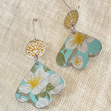 White Flowers Tiny Trefoil Earrings