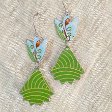 Load image into Gallery viewer, Pinked Edge Greens Earrings
