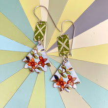 Load image into Gallery viewer, Green X’d Pinked Edge Earrings