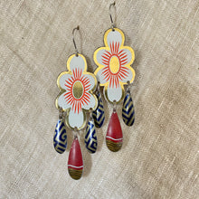 Load image into Gallery viewer, Stylized Daisy Tin Chandelier Earrings