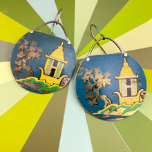 Load image into Gallery viewer, Golden Pagoda Circle Earrings