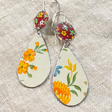 Load image into Gallery viewer, Calico &amp; Sunny Flower Earrings