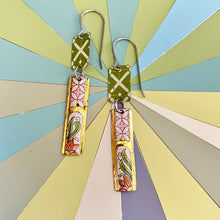 Load image into Gallery viewer, Narrow Green X’d Edge Earrings