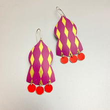 Load image into Gallery viewer, Golden Harlequin Temple Drop Tin Earrings