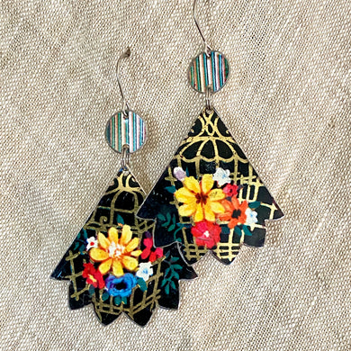 Pinked Edge Midnight Bouquets Earrings