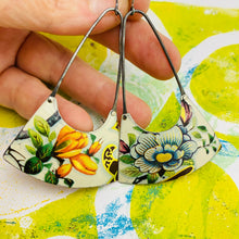 Load image into Gallery viewer, Big Blossoms Flowers Fan Tin Earrings