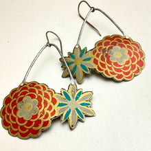 Load image into Gallery viewer, Vintage Stylized Flowers Tin Earrings