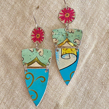 Load image into Gallery viewer, Magenta Gerber Daisy Earrings