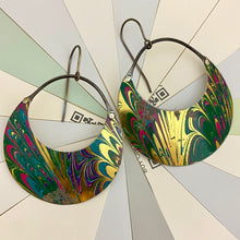 Load image into Gallery viewer, Green &amp; Gold Marbled Crescent Circle Earrings