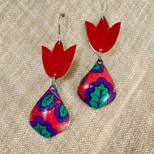 Load image into Gallery viewer, Little Red Tulip Earrings
