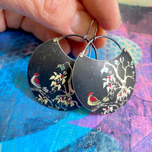 Load image into Gallery viewer, Red Winged Birds Circle Tin Earrings