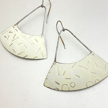 Load image into Gallery viewer, Creamy Confetti Wide Fan Tin Earrings