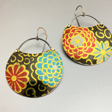 Load image into Gallery viewer, Vintage Blossoms Circle Tin Earrings