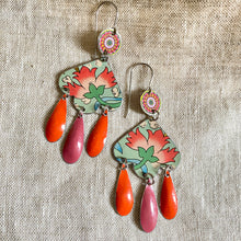 Load image into Gallery viewer, Big Pink Flowers Trefoil Chandelier Earrings
