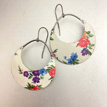 Load image into Gallery viewer, Vintage Flowers on White Crescent Circles Tin Earrings