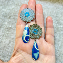 Load image into Gallery viewer, Mums and Water Drop Earrings