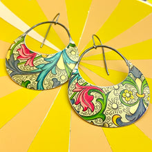 Load image into Gallery viewer, Florentine Pattern Crescent Circle Earrings