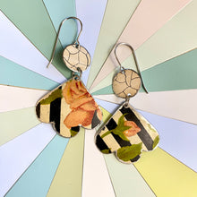 Load image into Gallery viewer, Vintage Roses Trefoil Earrings