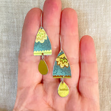 Load image into Gallery viewer, Vintage Blues &amp; Golden Drop Earrings