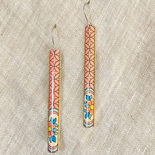 Load image into Gallery viewer, Dusty Pink Narrow Edge Earrings
