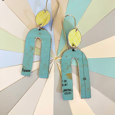 Islands Horseshoe Earrings