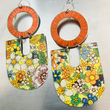 Load image into Gallery viewer, Shimmery Pumpkin &amp; Allover Flowers Chunky Horseshoes Zero Waste Tin Earrings