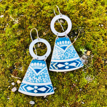 Load image into Gallery viewer, Tiny Bluets on White Small Fans Tin Earrings