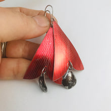 Load image into Gallery viewer, Shimmery Etched Red Arrowheads Vintage Tin Arrowhead Earrings