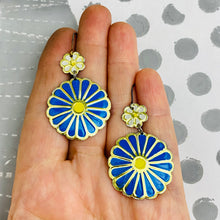 Load image into Gallery viewer, Bright Blue Blossoms Tin Earrings